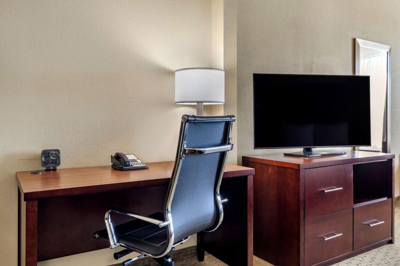 Comfort Suites Waco Near University Area Exteriör bild